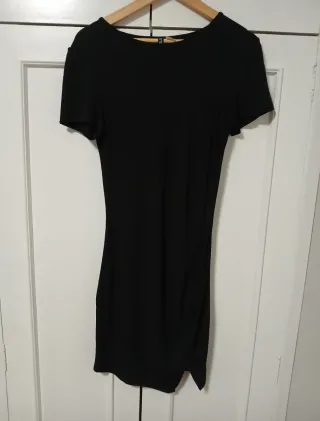 Vestido negro manga corta