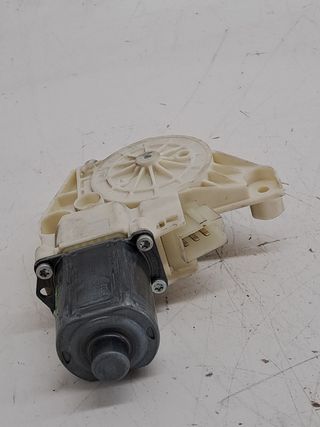 MOTOR ELEVALUNAS DELANTERO DERECHO MERCEDES-BENZ VITO MIXTO