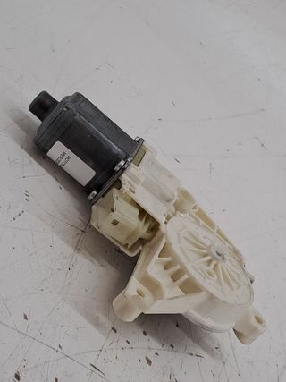 MOTOR ELEVALUNAS DELANTERO DERECHO MERCEDES-BENZ VITO MIXTO
