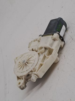 MOTOR ELEVALUNAS DELANTERO DERECHO MERCEDES-BENZ VITO MIXTO