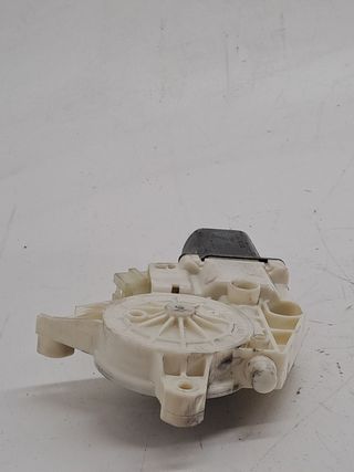 MOTOR ELEVALUNAS DELANTERO DERECHO MERCEDES-BENZ VITO MIXTO