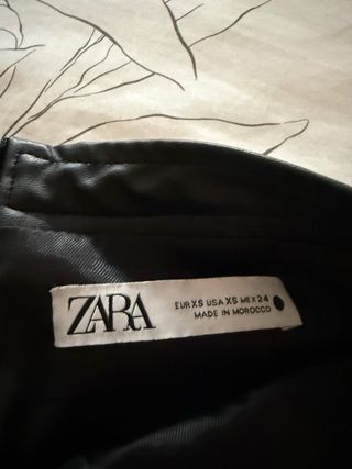 Falda Zara Larga Piel XS con abertura y bolsillos
