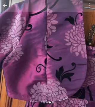 Vestido de ceremonia frambuesa con flores negras