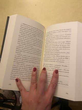 Las garras del águila: una novela de Lisbeth Sa...