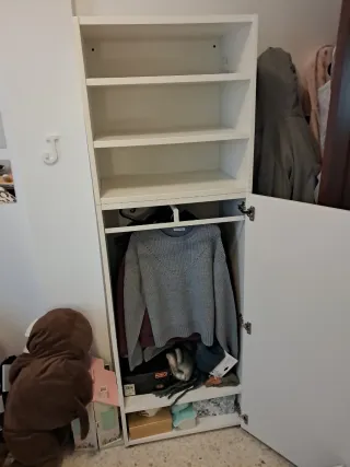 Estructura de armario blanco Ikea