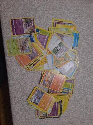 Cartas / cromos Pokémon Variadas