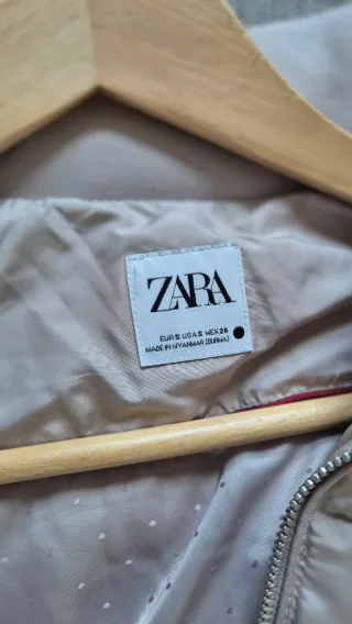 Chaqueta acolchada beige