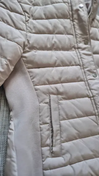 Chaqueta acolchada beige