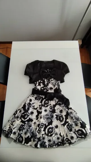 Vestido fiesta palabra de honor y torera