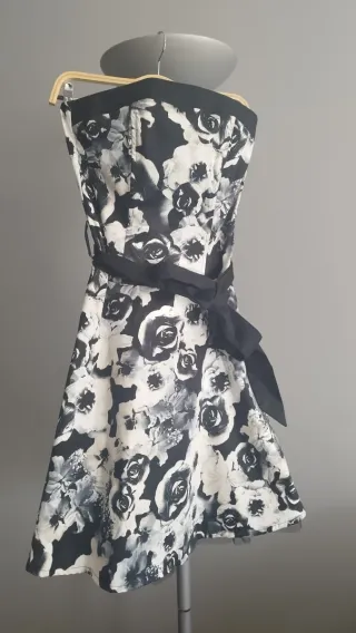 Vestido fiesta palabra de honor y torera