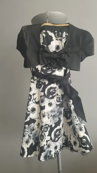 Vestido fiesta palabra de honor y torera