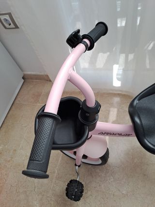 Triciclo rosa AIYAPLAY