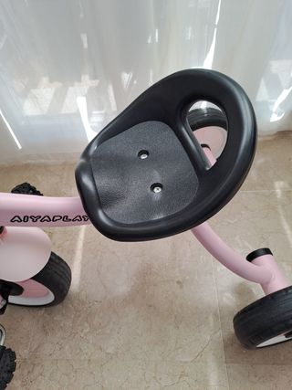 Triciclo rosa AIYAPLAY