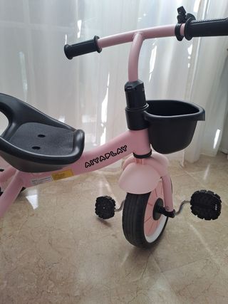 Triciclo rosa AIYAPLAY