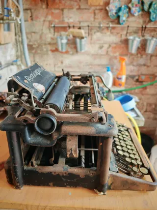 Máquina de escribir Remington antigua