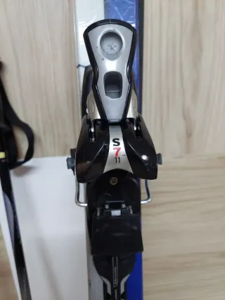 Esquís y bastones Salomon