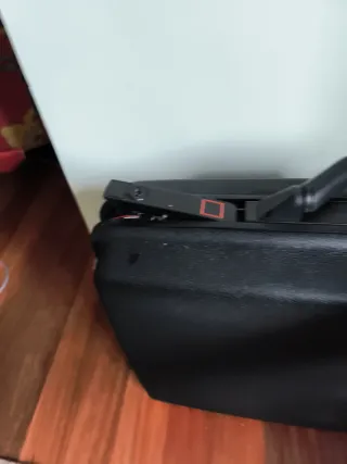 Maletín rígido Samsonite alta gama con llave.