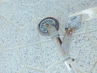 Patinete infantil plateado