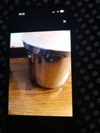 Set di pentole a pressione in metallo e plastica