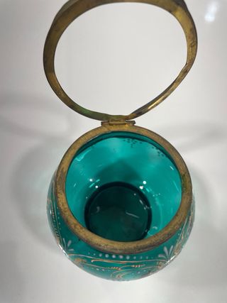 Frasco antiguo de perfume. 8x9cm.