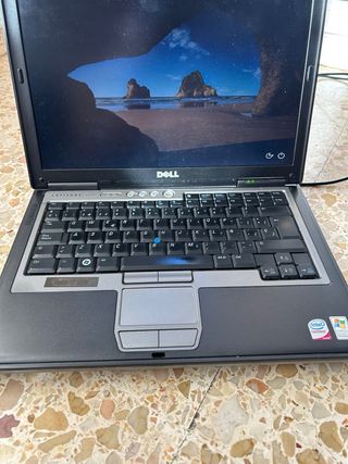 Dell Latitude D630 para diagnostico de coches.
