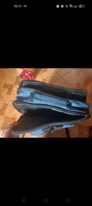 Mochila azul vaquera con bolsillo para portátil