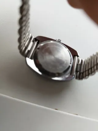 Reloj ELSA esfera verde y pulsera plateada