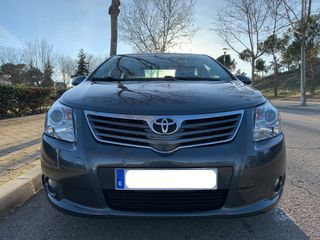 Toyota Avensis 2011
