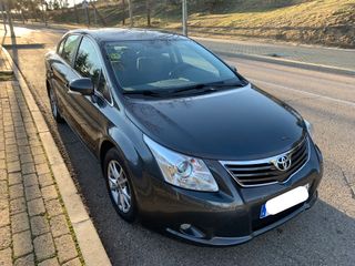 Toyota Avensis 2011