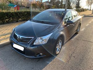 Toyota Avensis 2011