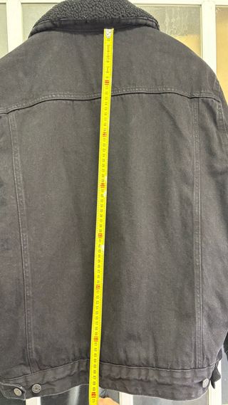 Chaqueta vaquera forrada Pull&Bear negra