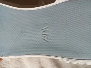 Botín deportivo estampado floral