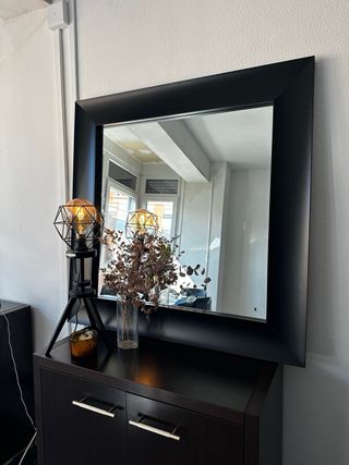 Espejo de madera negro para entrada