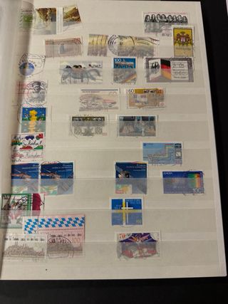 Album classificatore francobolli con 32 pagine