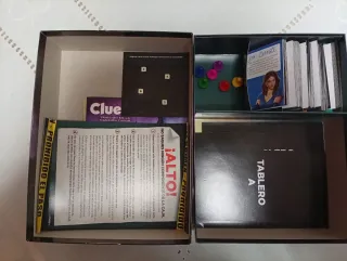 Juego de mesa Cluedo: Traición en la Mansión Tudor