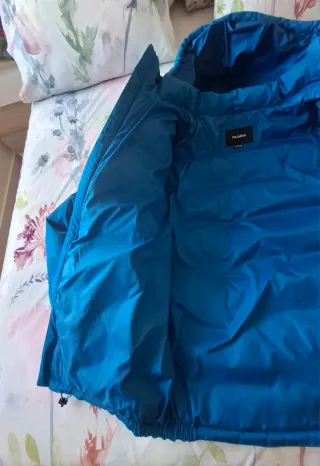 Cazadora Pull&Bear (Tipo plumas(