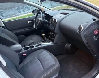 Nissan Qashqai+2 2010