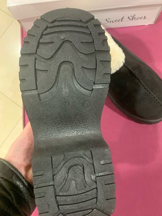 Zoccoli pelosi Sweet Shoes neri