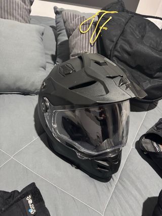 Traje moto + Casco Scorpion ADF-9000 Air