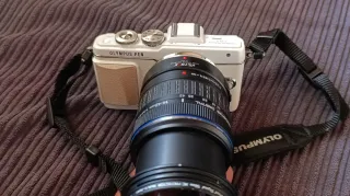 Cámara Olympus PEN Lite E-PL7