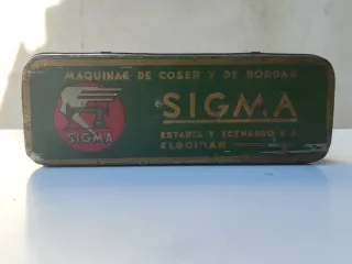 Antigua caja metal Sigma coser bordar
