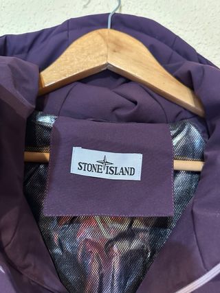 Abrigo Stone Island Morado
