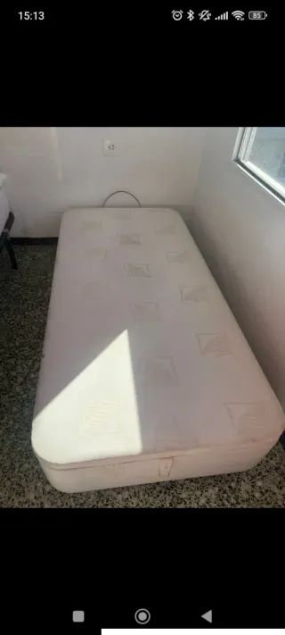 Canapé abatible beige y marrón