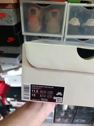 Nike SB Dunk Low x Supreme Negro Rojo