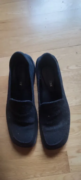 Zapatos negros o gris marengo de tela