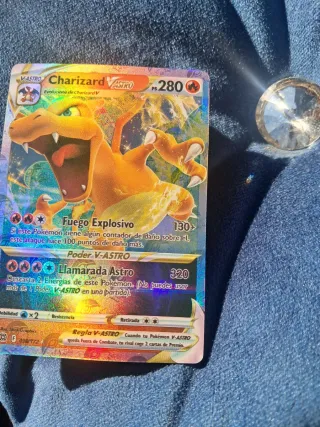 Cartas Pokémon Charizard, Mewtwo, Dachsbun