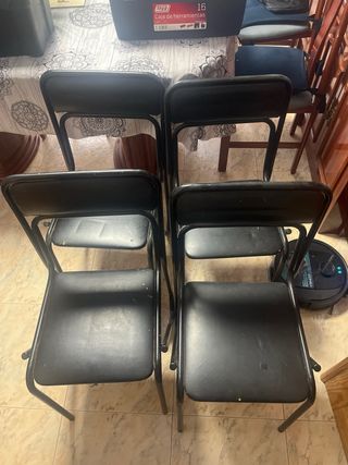 Juego de 4 Sillas de Hierro Negras