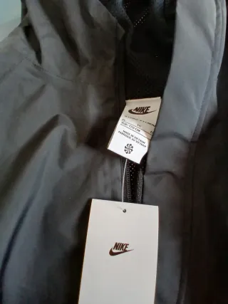 Chaqueta Nike Negra Impermeable