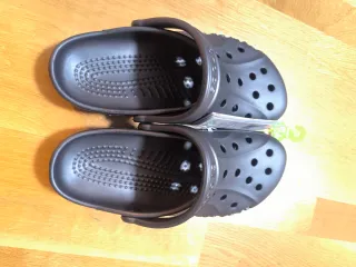 Crocs Talla 41-42 Gris Antracita Nuevas