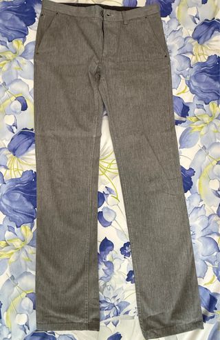 Pantalón Zara Man Basic Talla M